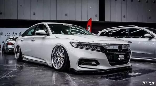 霸气冷藏车 欣赏改装后十代雅阁的视觉盛宴